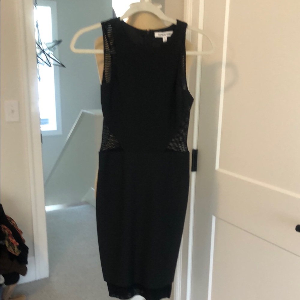 Elegant Black Sleeveless Dress